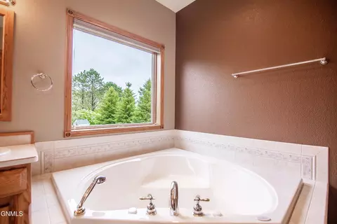 Bath - 7400 Chestnut Dr, Bismarck, ND 58504 photo 2 of 12