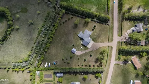 View/Area - 7400 Chestnut Dr, Bismarck, ND 58504 photo 4 of 8