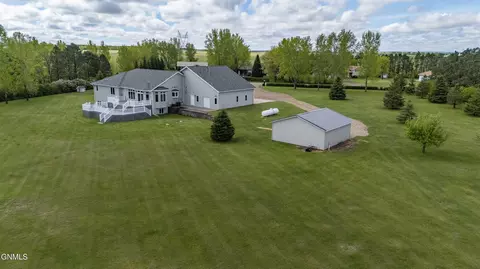 Other - 7400 Chestnut Dr, Bismarck, ND 58504 photo 34 of 35