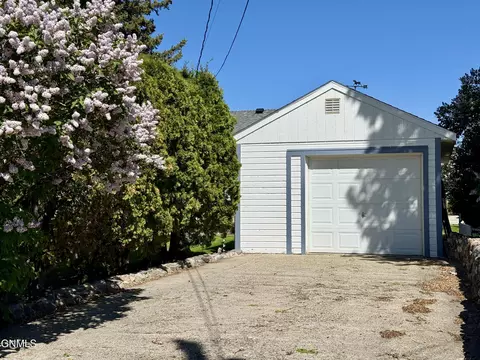 Exterior - 925 14th Ave W, Williston, ND 58801 photo 4 of 4