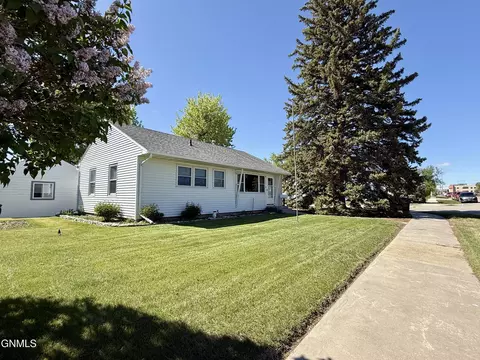 Other - 925 14th Ave W, Williston, ND 58801 photo 1 of 3