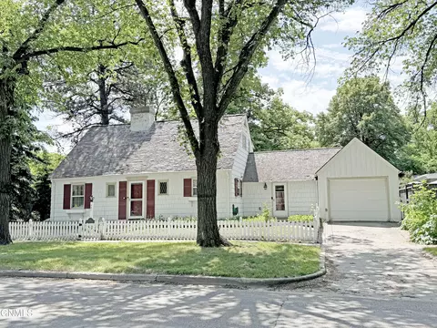 301 C Ave W, Bismarck, ND 58501