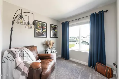 4808 Cornice Lp, Bismarck, ND 58503 photo 17