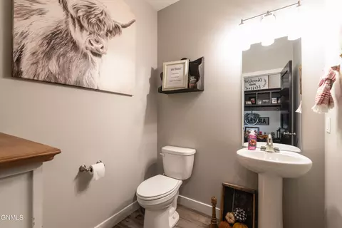 4808 Cornice Lp, Bismarck, ND 58503 photo 12
