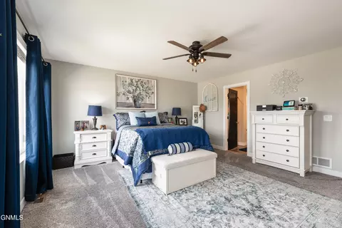 4808 Cornice Lp, Bismarck, ND 58503 photo 18