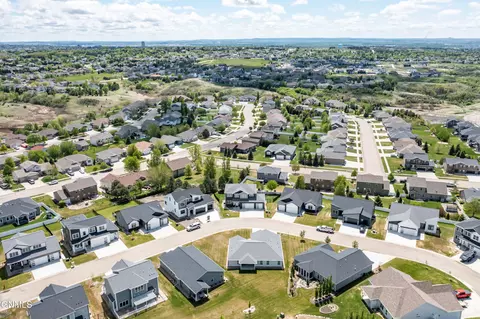 4808 Cornice Lp, Bismarck, ND 58503 photo 35