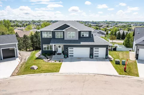 4808 Cornice Lp, Bismarck, ND 58503 photo 2