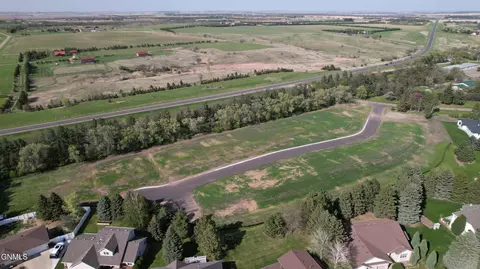 8830 Range Pl, Bismarck, ND 58501 photo 8