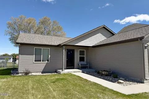 2618 Bradford Ct, Williston, ND 58801 photo 4