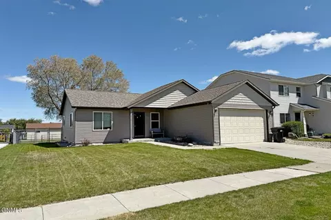 2618 Bradford Ct, Williston, ND 58801 photo 3