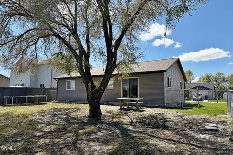 2618 Bradford Ct, Williston, ND 58801 photo 40