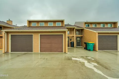 1205 S Washington St, Bismarck, ND 58504