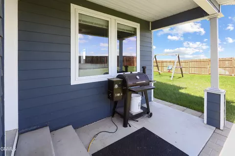 5826 Anna Ave, Williston, ND 58801 photo 27
