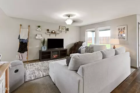 5826 Anna Ave, Williston, ND 58801 photo 5