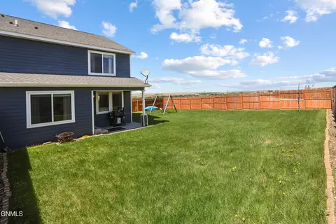 5826 Anna Ave, Williston, ND 58801 photo 28