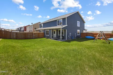 5826 Anna Ave, Williston, ND 58801 photo 29