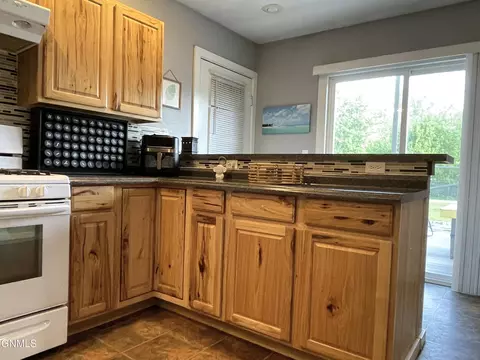 Kitchen - 950 3rd St N, Carrington, ND 58421 photo 4 of 8