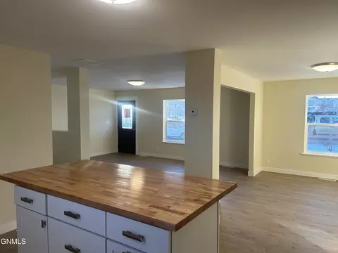 3114 Pheasant Run Pkwy, Williston, ND 58801 photo 16