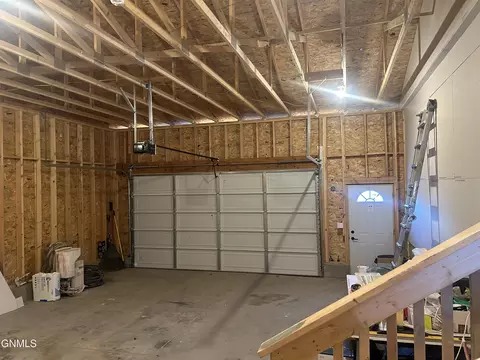 3114 Pheasant Run Pkwy, Williston, ND 58801 photo 24