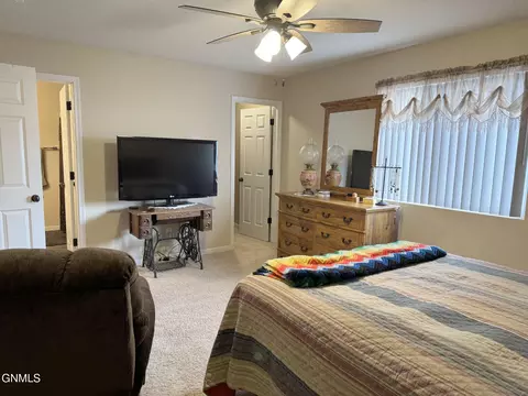 4918 Windsor St, Bismarck, ND 58503 photo 13