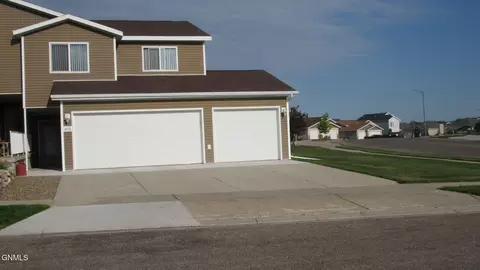 4918 Windsor St, Bismarck, ND 58503 photo 39