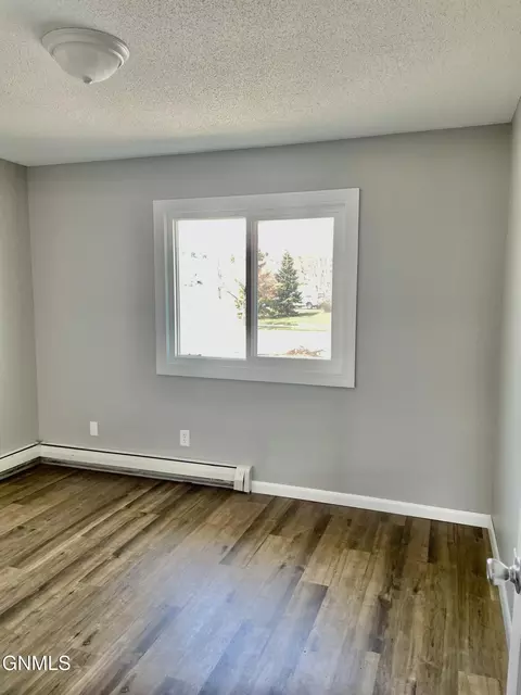 3231 Rosser Ave, Bismarck, ND 58501 photo 13