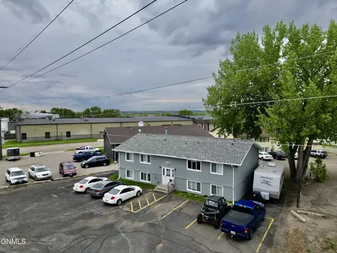 3231 Rosser Ave, Bismarck, ND 58501 photo 4