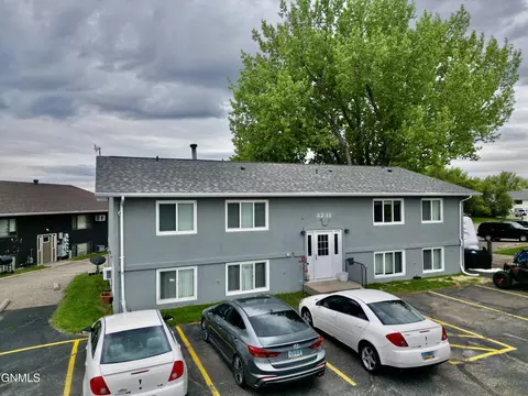 3231 Rosser Ave, Bismarck, ND 58501 photo 2