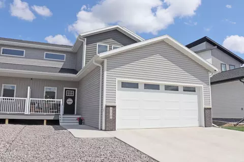 4128 Steel Pl, Bismarck, ND 58503