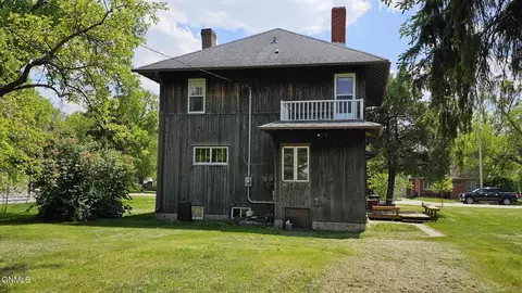 429 Main St, Ellendale, ND 58436 photo 7