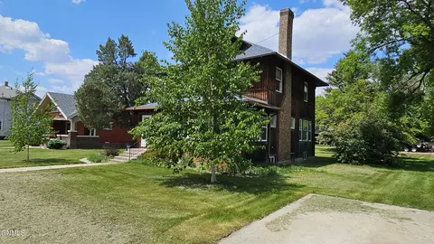 429 Main St, Ellendale, ND 58436 photo 3