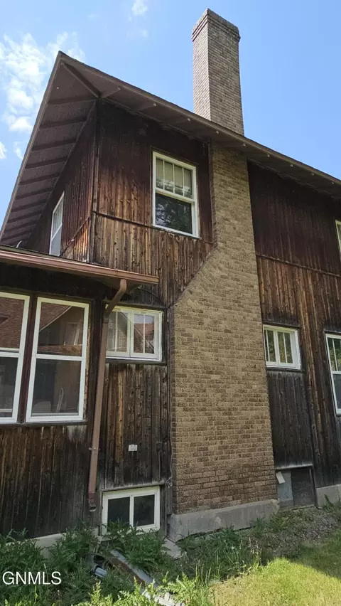 429 Main St, Ellendale, ND 58436 photo 4