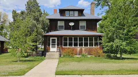 429 Main St, Ellendale, ND 58436
