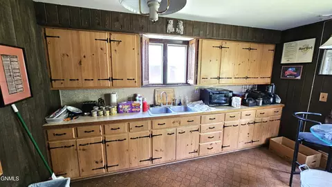429 Main St, Ellendale, ND 58436 photo 25