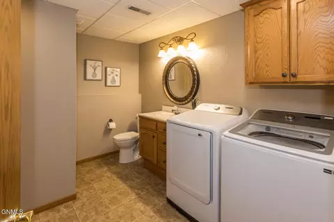 902 St Thomas Trl NW, Mandan, ND 58554 photo 22