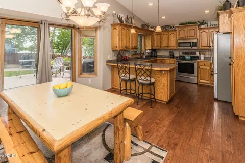 902 St Thomas Trl NW, Mandan, ND 58554 photo 13