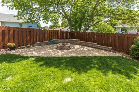 902 St Thomas Trl NW, Mandan, ND 58554 photo 30