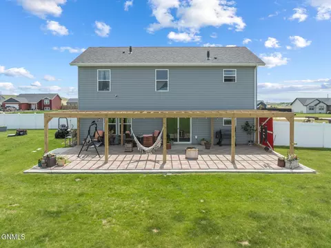 13351 River Meadow St, Williston, ND 58801 photo 6