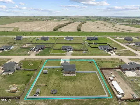 13351 River Meadow St, Williston, ND 58801 photo 38