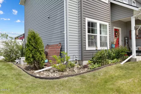 13351 River Meadow St, Williston, ND 58801 photo 5