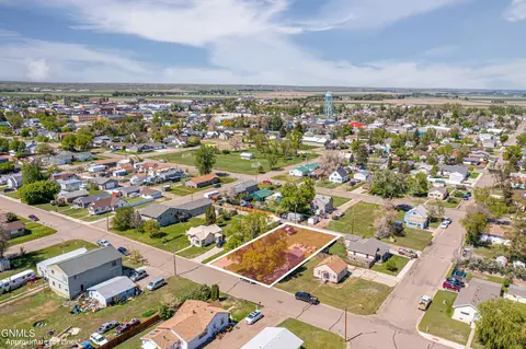 View/Area - 716 5th St SE, Sidney, MT 59270 photo 1 of 2