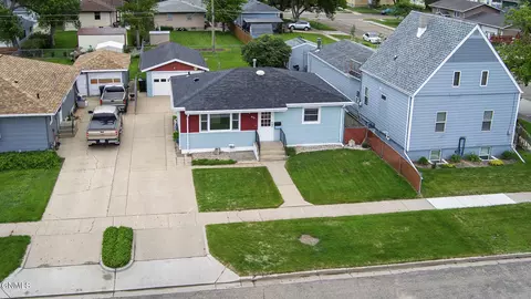 419 14th St, Bismarck, ND 58504 photo 33