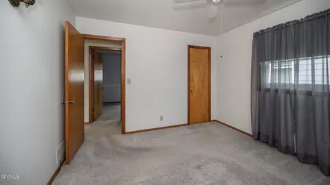 419 14th St, Bismarck, ND 58504 photo 21
