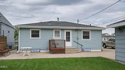 419 14th St, Bismarck, ND 58504 photo 6