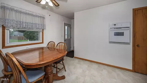 419 14th St, Bismarck, ND 58504 photo 15