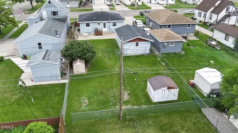 419 14th St, Bismarck, ND 58504 photo 36