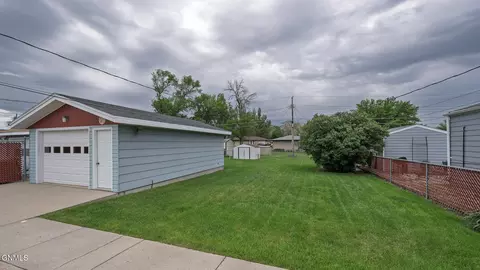 419 14th St, Bismarck, ND 58504 photo 5