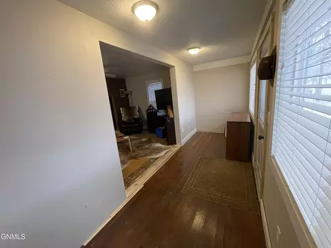 Entry Way - 103 1st Ave E, Zap, ND 58580 photo 2 of 5