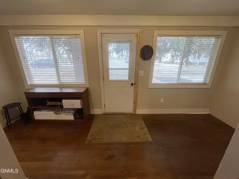Entry Way - 103 1st Ave E, Zap, ND 58580 photo 1 of 5