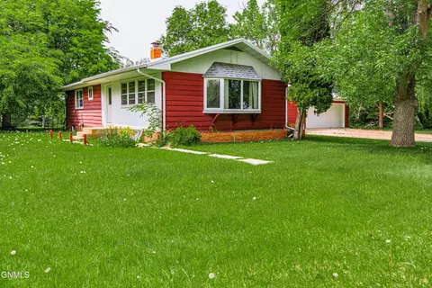 305 Prairie St, Butte, ND 58723